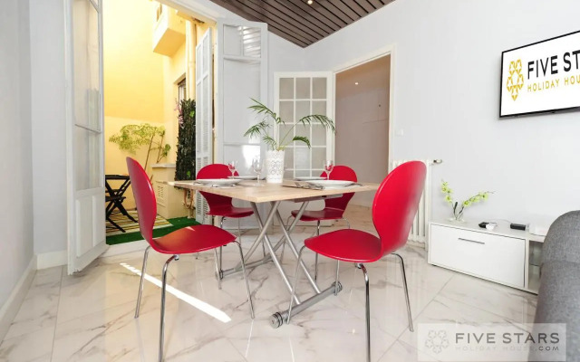 Studio 53 five stars holiday house