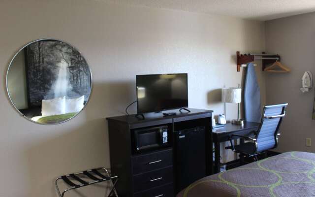 Super 8 by Wyndham Wyoming/Grand Rapids Area