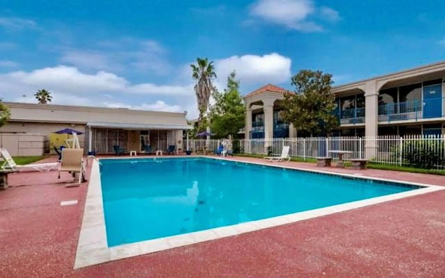 OYO Hotel Baton Rouge - Mead Rd Louisiana