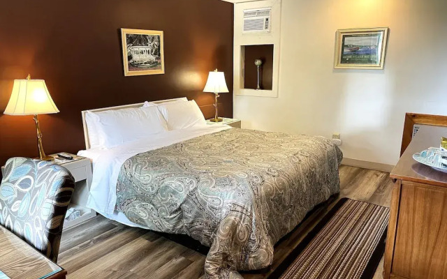 Skaneateles Inn on 20