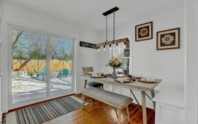 Stunning Luxury Rental Near Main W/hot-tub&firepit