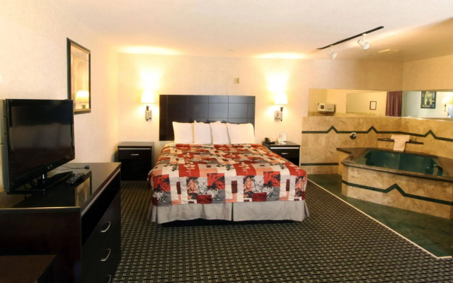 Sunburst Spa & Suites Motel