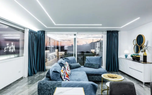 Azzurra Seaview House with Terrace