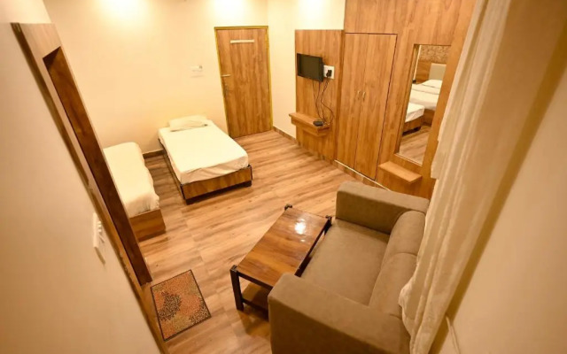 OYO 17284 Hotel Vrindavan Palace