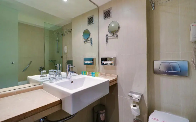 Olympian Bay Grand Resort