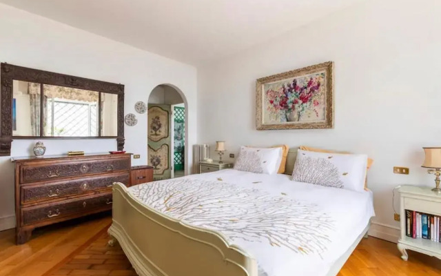 Sea View Suite Apartment In Historic Villa, Exclusive Experience