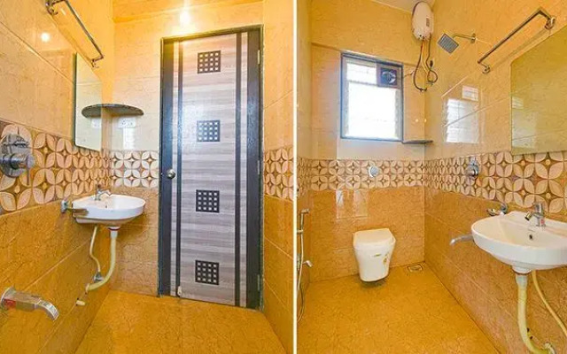 Fab Hotel Golden Leaf