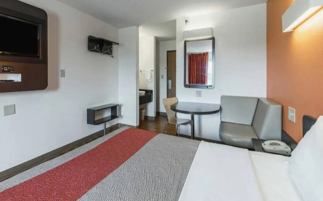 Motel6 Omaha, NE - Central