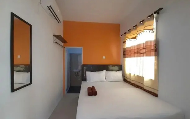 Capital O 93076 Batam Backpacker Guesthouse 2