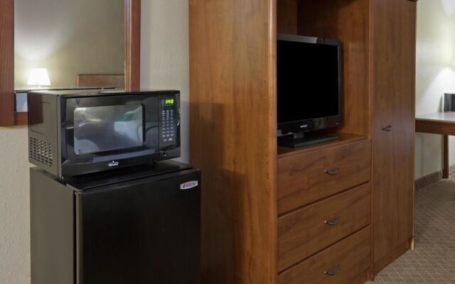 Hospitality Inn & Suites