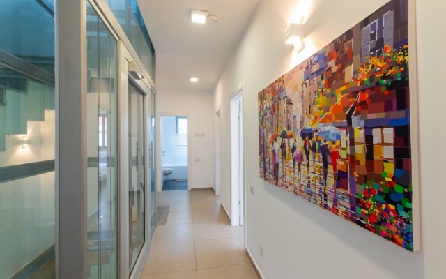 Prestigious Beachfront Villa PrivatePool