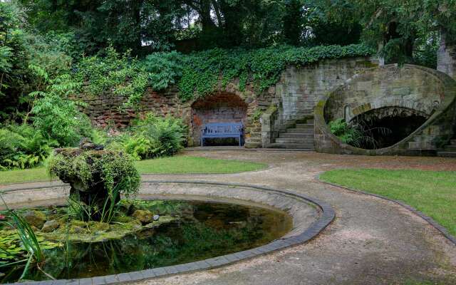 Birmingham North Moor Hall Hotel