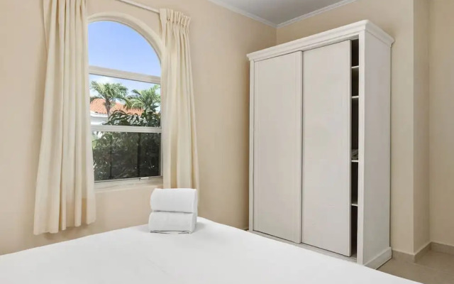 Cozy 3br2ba Great Location w Private Pool Patio