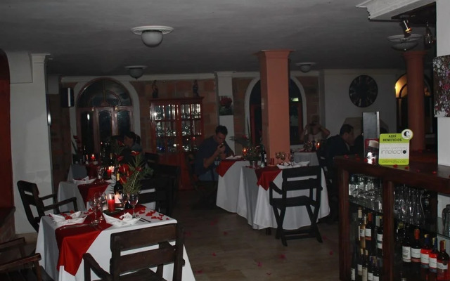 Hotel Llanogrande Inn