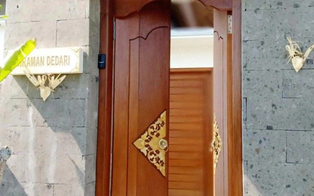 Three Gold Luxury Private Villa