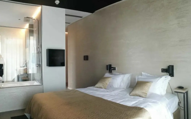 Sky Beach Aparthotel