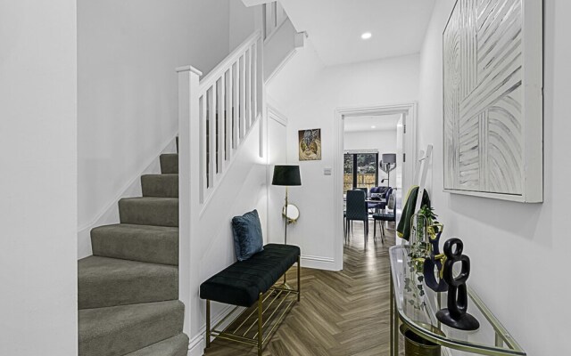 Beautiful 3 Bed Abode in Hanwell