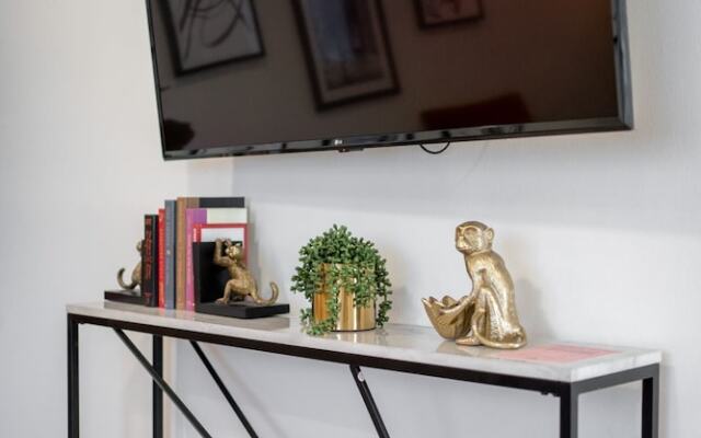 Crescent Furnished Apartments