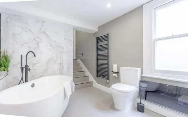Sophisticated 1BD Flat Near Clapham