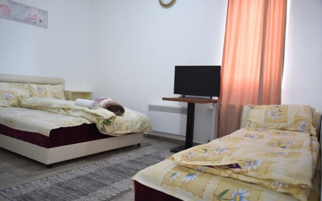 Hotel Emro