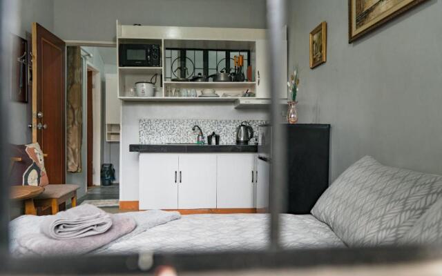Apartment near Malls