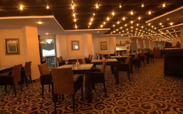 Atakoy Marina Hotel