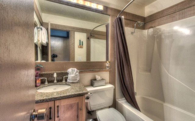 Silver Tree Sanctuary in Aspen Grove!