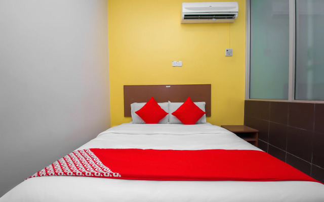OYO 582 Hotel Walk Inn