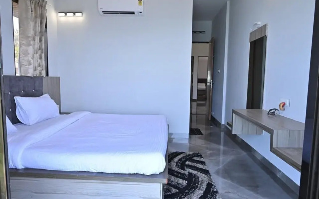 Shreeji Villa By Joy Suites