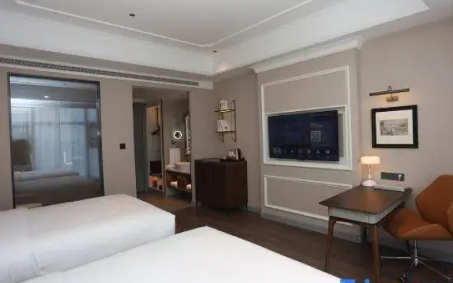 Vienna International Hotel (Wuyue Square Branch, Yan'an New Area)