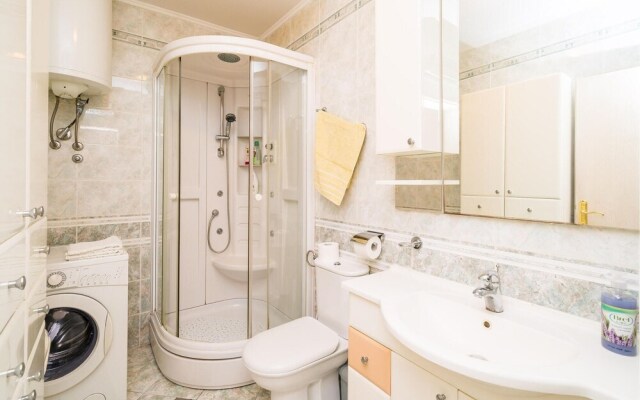 Stunning Apartment in Mlini With 2 Bedrooms and Wifi