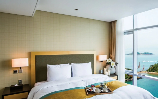 Hidden Bay Hotel