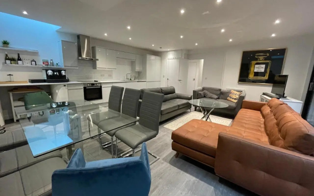 4 Islington Park Street