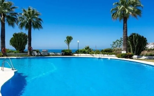 Fantastic Apart sea view and heated pool