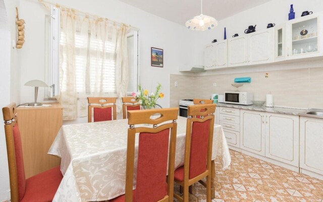 Awesome Home in Zadar With 2 Bedrooms and Wifi