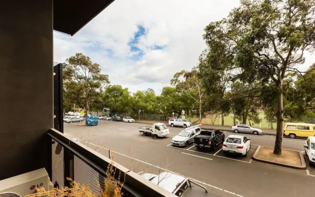 GEORGE, 1BDR North Melbourne Apartment