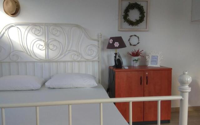 Casa Martina 2 (Spata) 10min El.Venizelos airport.