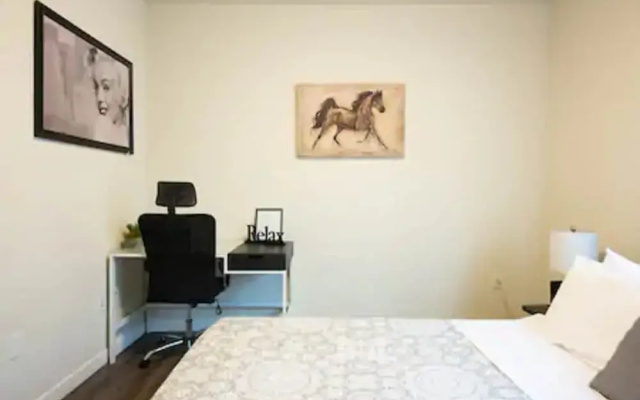 Downtown LA Fully Furnished Apartment