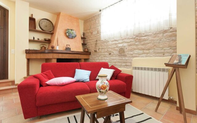 Large Holiday Home in Cagli With Pool