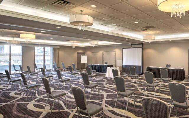 Holiday Inn Express Vancouver-Metrotown (Burnaby) by IHG