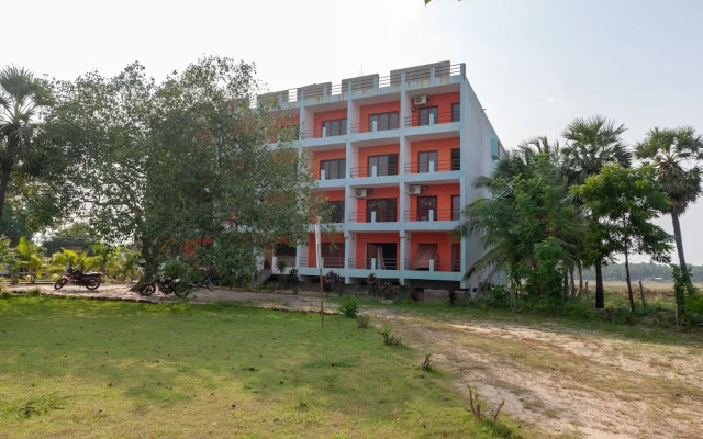 Oyo 22532 Purple Lake View