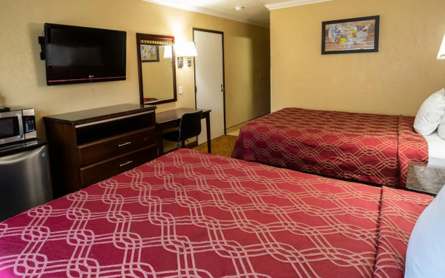 Econo Lodge Inn & Suites Fallbrook Downtown