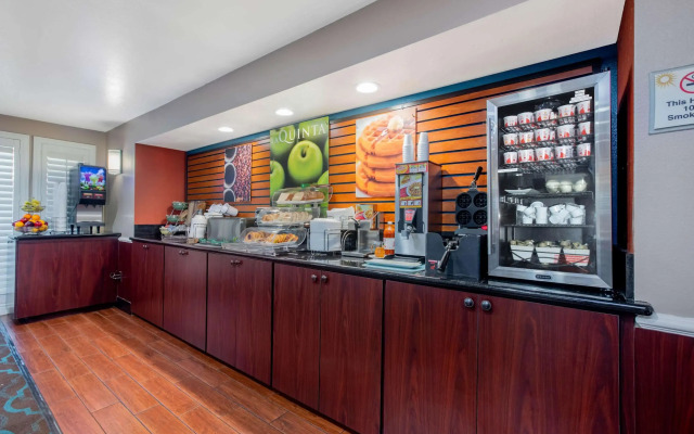 La Quinta Inn & Suites by Wyndham Hesperia Victorville