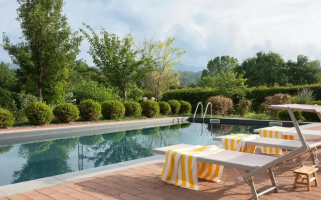 I Ginepri exclusive CountryHouse, 15pax, private pool, Aulla