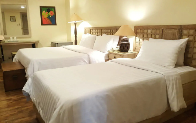 Roxas President's Inn