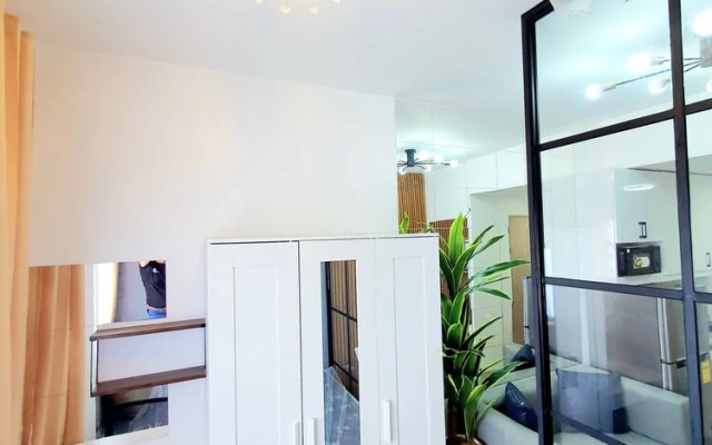 Green 2 Res Scandi-Industrial Free Wi-Fi