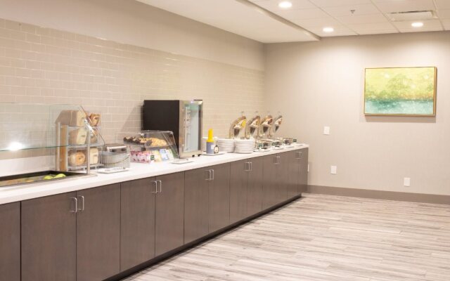 Holiday Inn Knoxville N - Merchant Drive by IHG