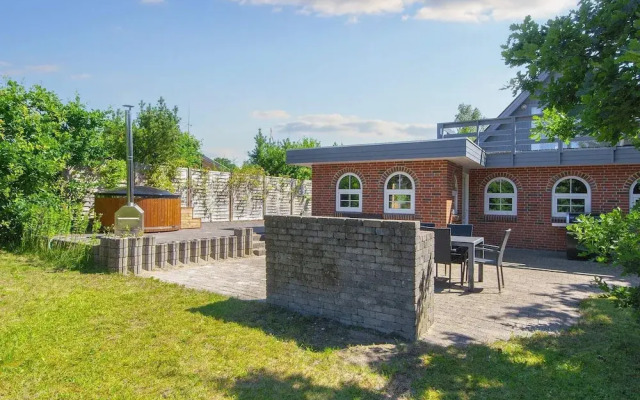 10 Person Holiday Home in Glesborg-by Traum