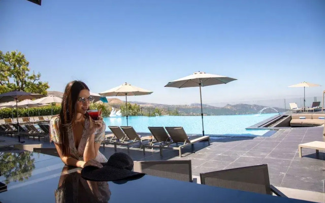Mist Hotel And Spa By Warwick