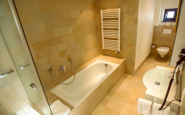 Lindenhof Hotel Tepe
